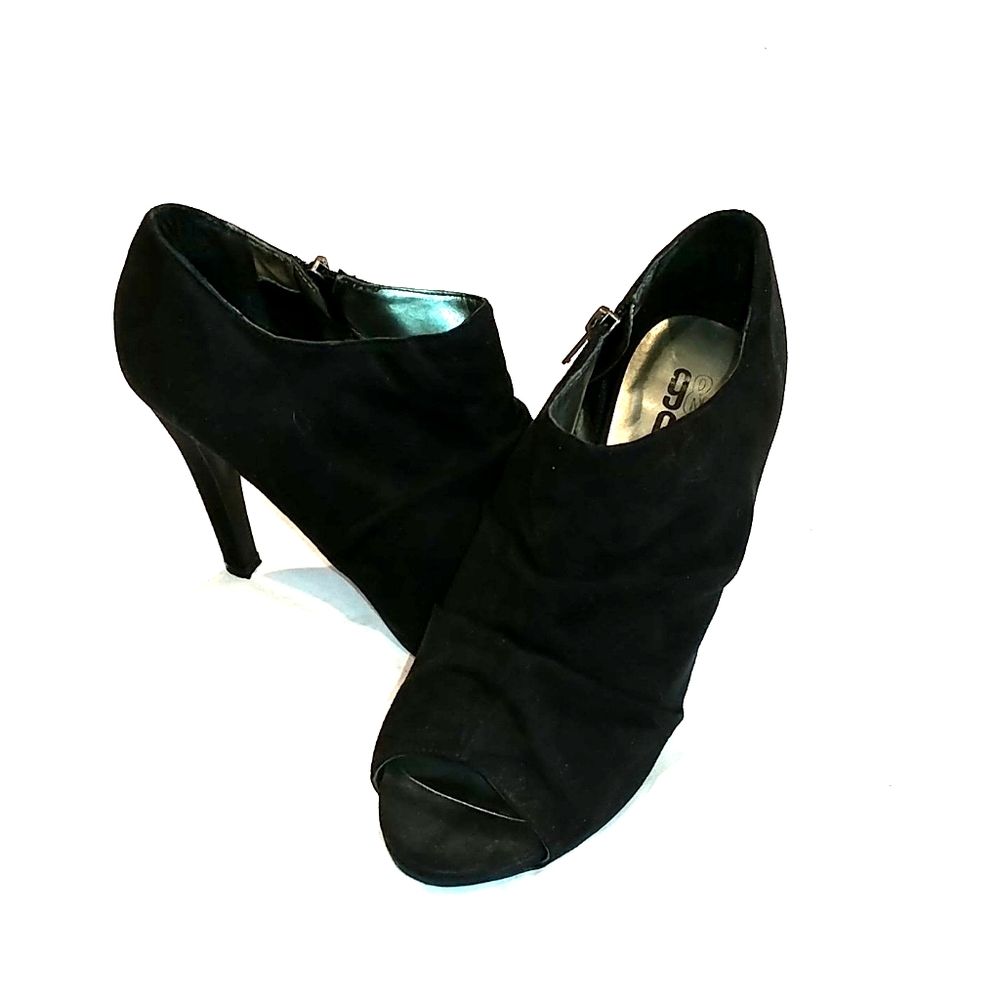 9 &Co. Gorgeous Black Suede Heels